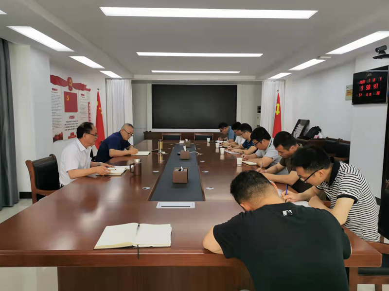 地勘集團召開汛期地質(zhì)災害應急救援動員會_副本.png